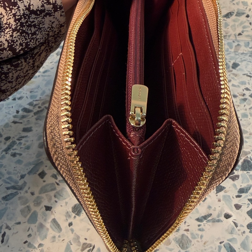 Coach Zip Around Accordion Wallet Taupe Saffiano Leather Gold Hardware - Picture 5 of 6